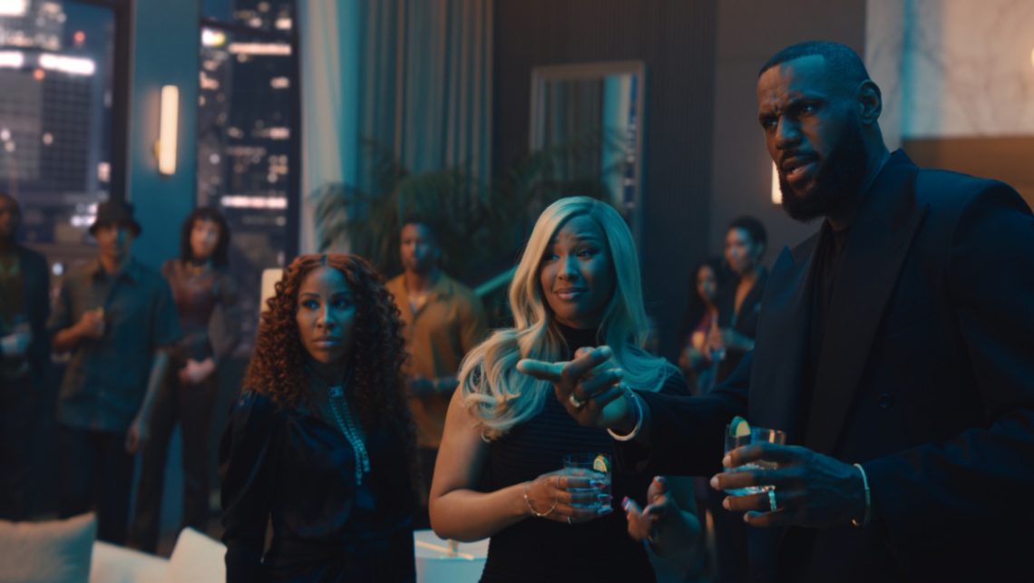 Neuer Beats Pill im Video: LeBron James und Lil Wayne in Party-Laune ...