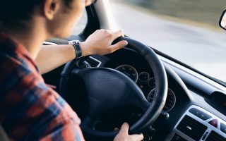 Massiver Betrug via iPhone, Autofahrer im Visier