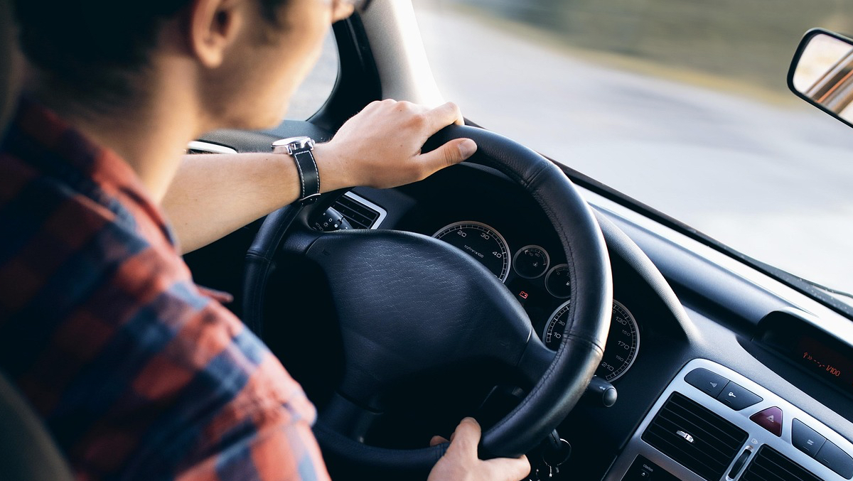 Massiver Betrug via iPhone, Autofahrer im Visier